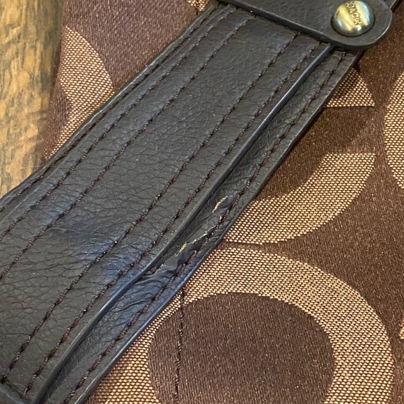 COACH Brown Shoulder Hobo Handbag - Picture 5 of 6